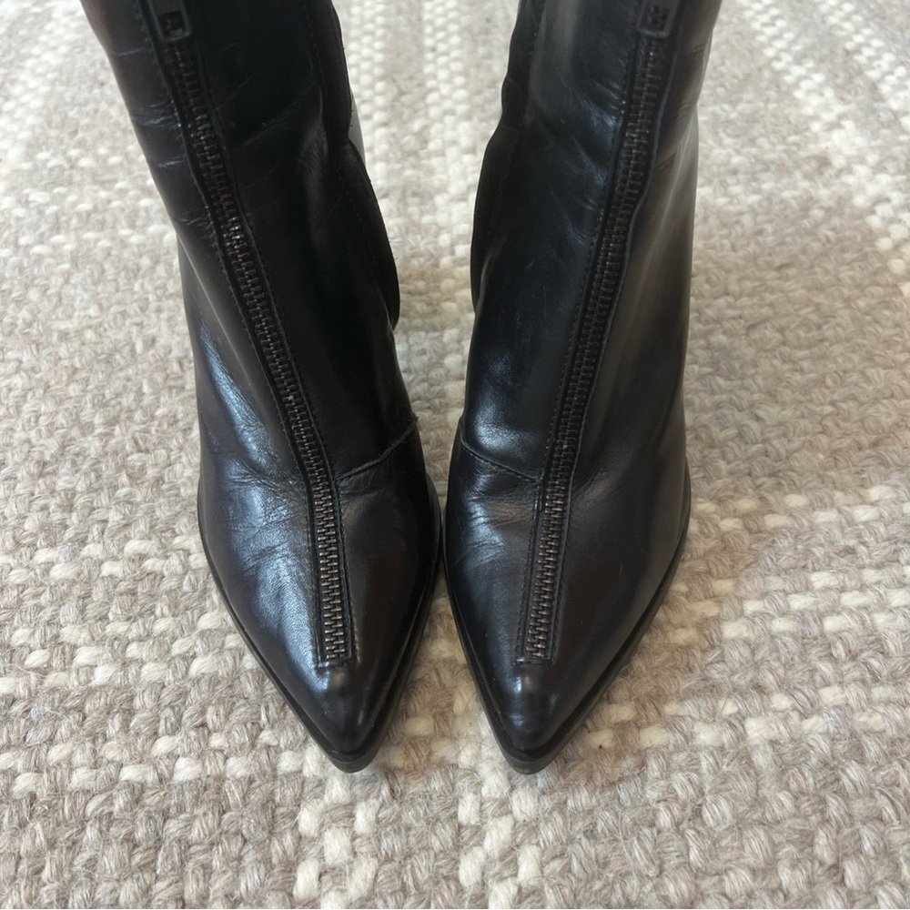 Capezzani black leather, pointed toe, block heels, ankle boots size US 7/ EU 37 - Picture 3 of 9